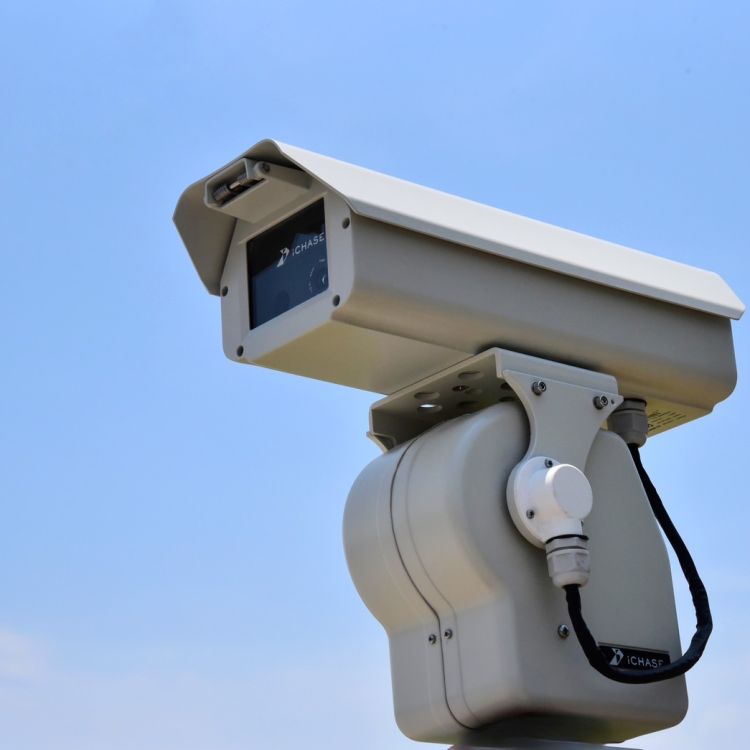 iCHASE AI Bird Repeller | Smart Laser Bird Control for Farms